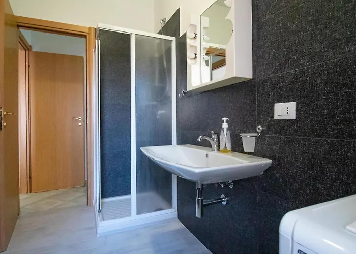 Residenza La Pineta בית נופש אורוסיי