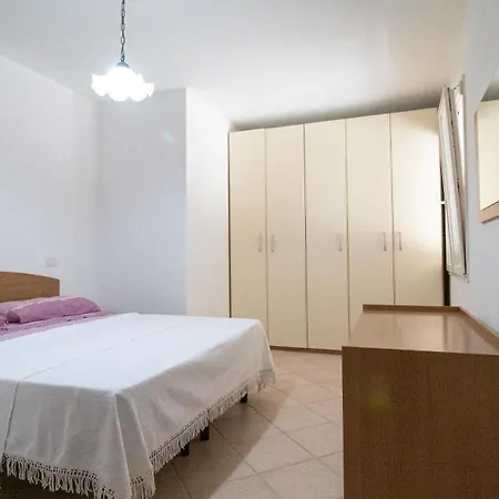 Residenza La Pineta 別荘 オロゼーイ